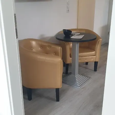 Buehl, Zentral Und Ruhig, Soutterain Apartman Bühl