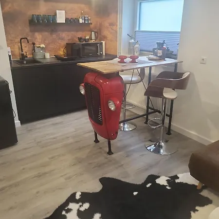 Buehl, Zentral Und Ruhig, Soutterain Appartement *